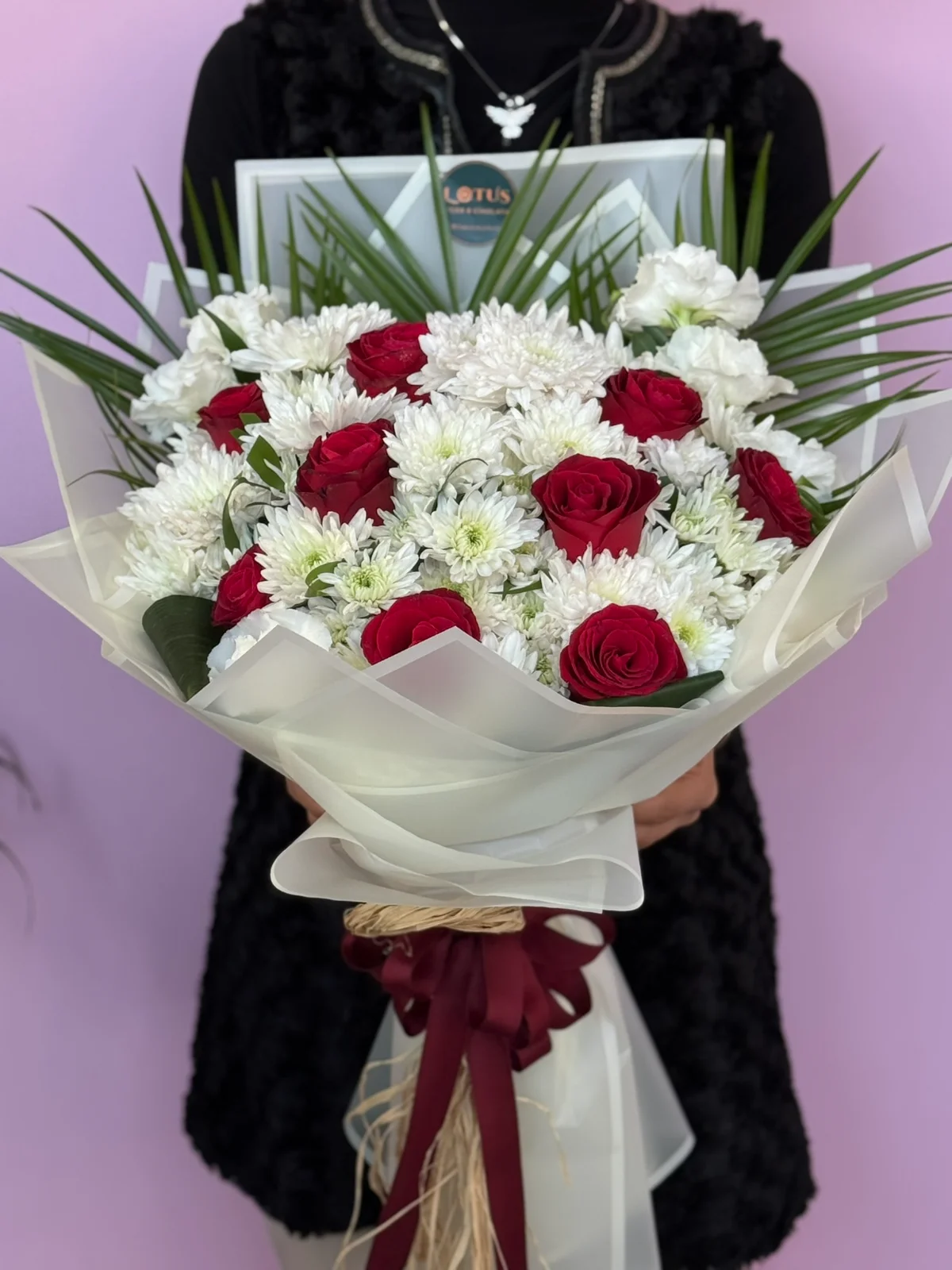 10 gül ve kasımpatı buketi