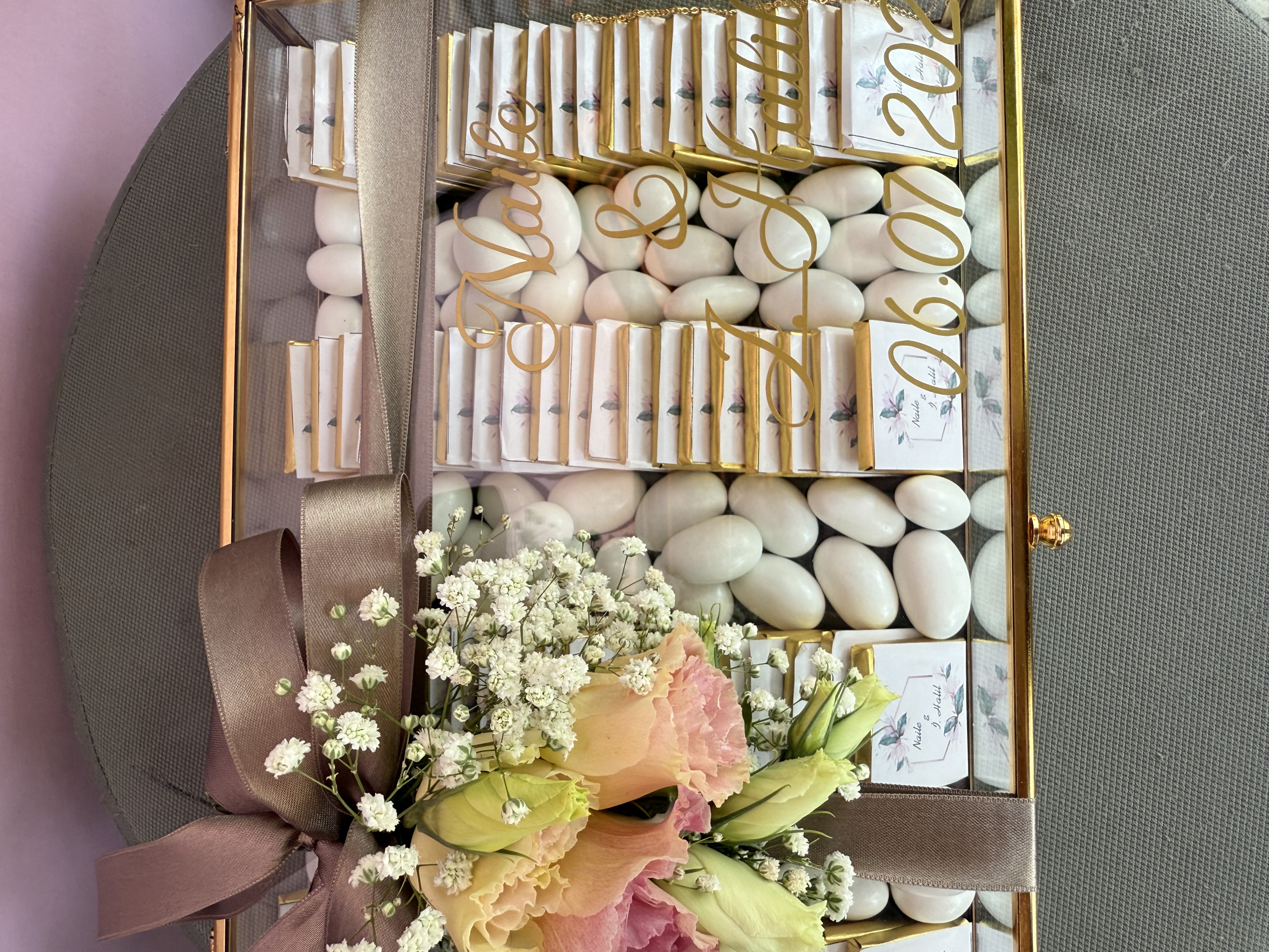 Kadife kutu gül  / cam sandık çikolata