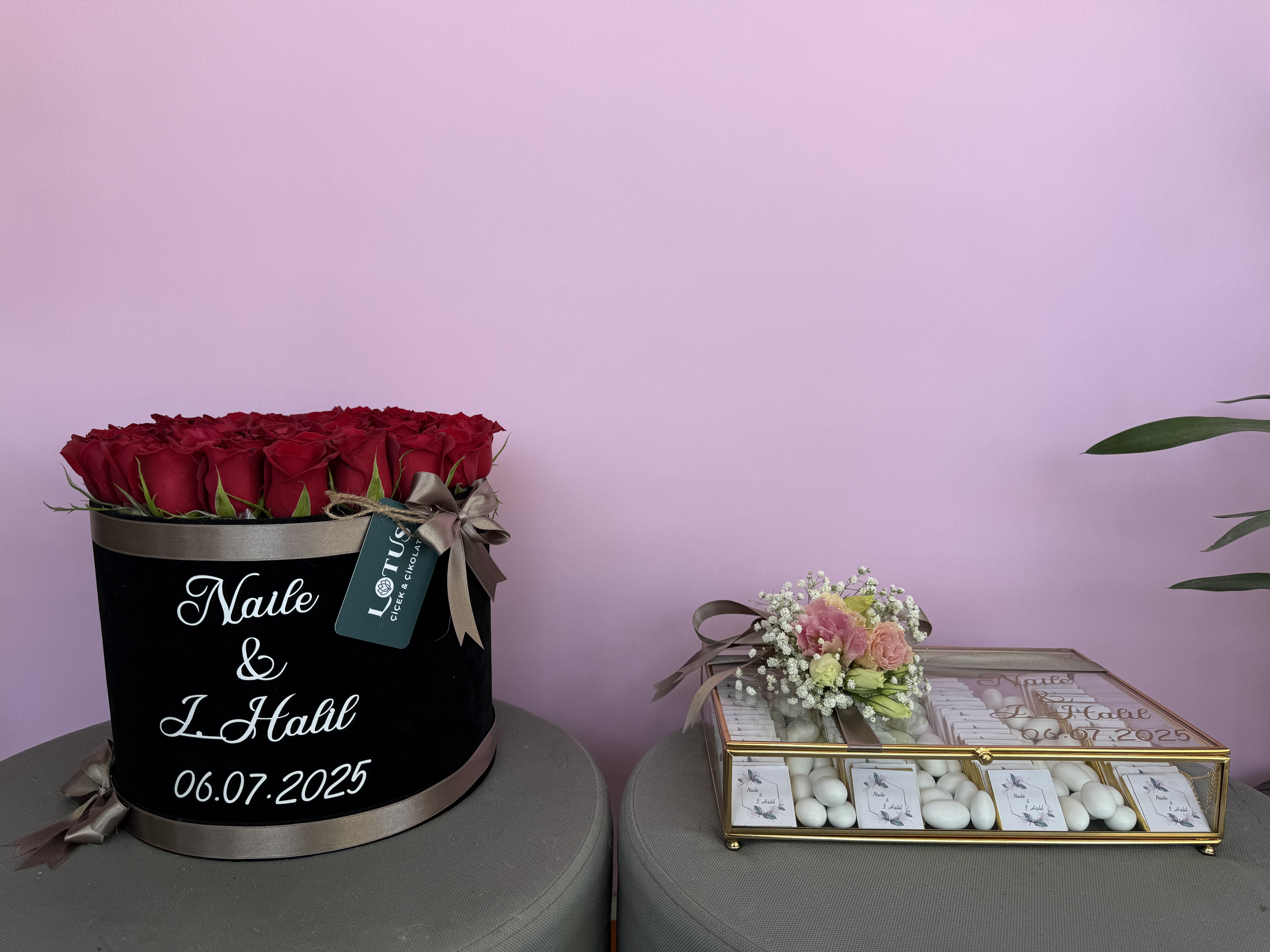 Kadife kutu gül  / cam sandık çikolata