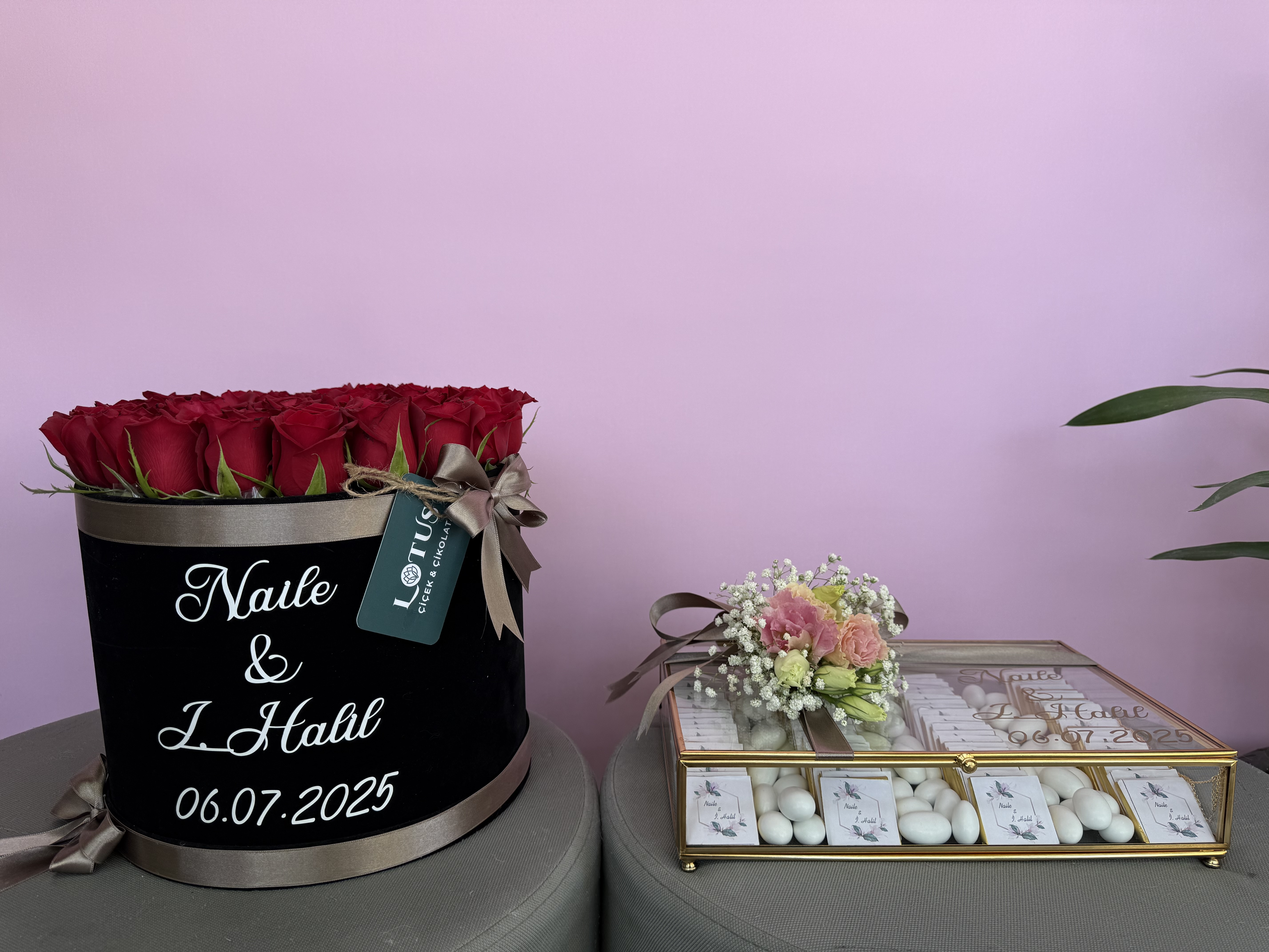 Kadife kutu gül  / cam sandık çikolata