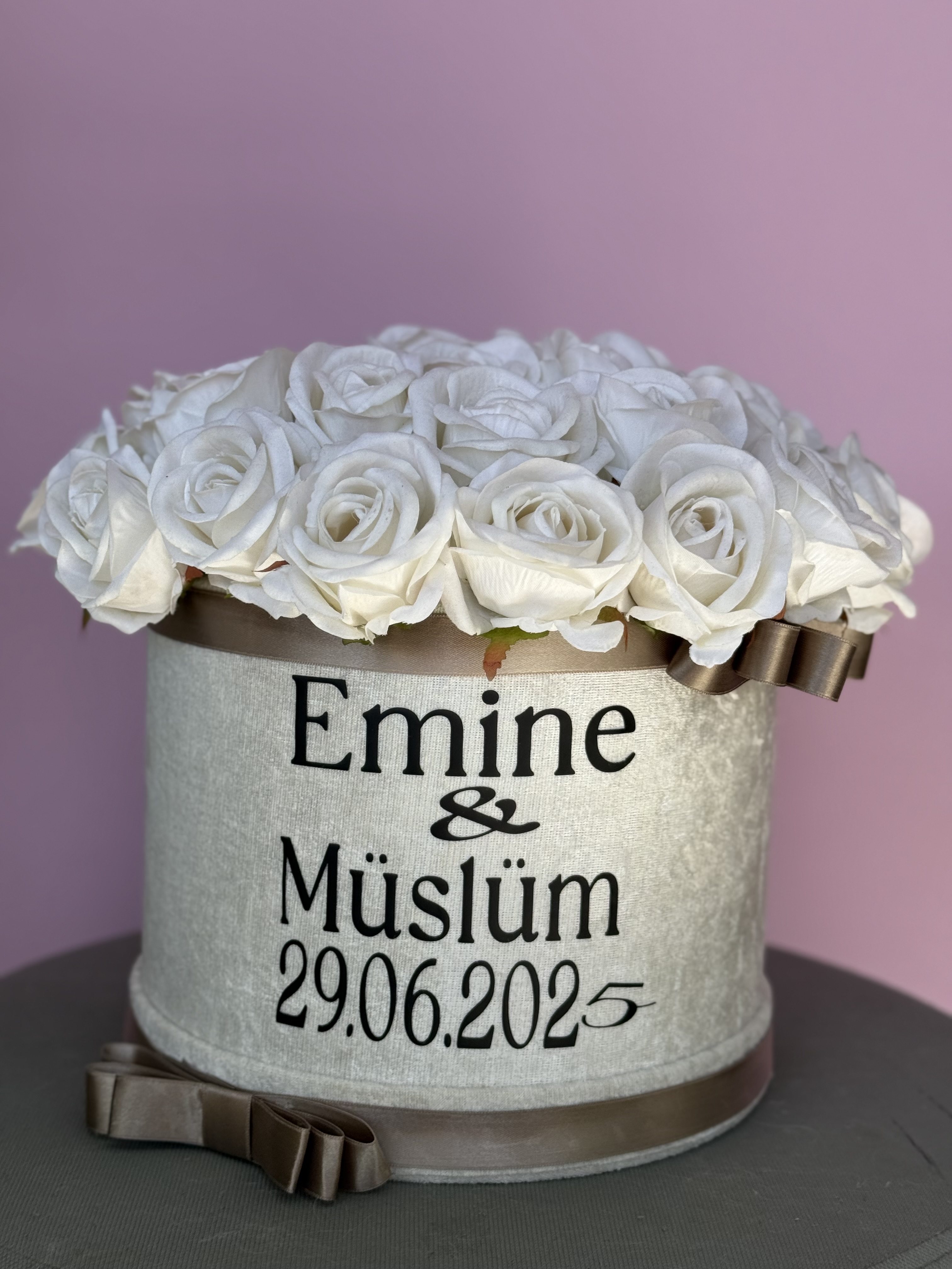 Kadife kutu kadife gül & cam sandık çikolata