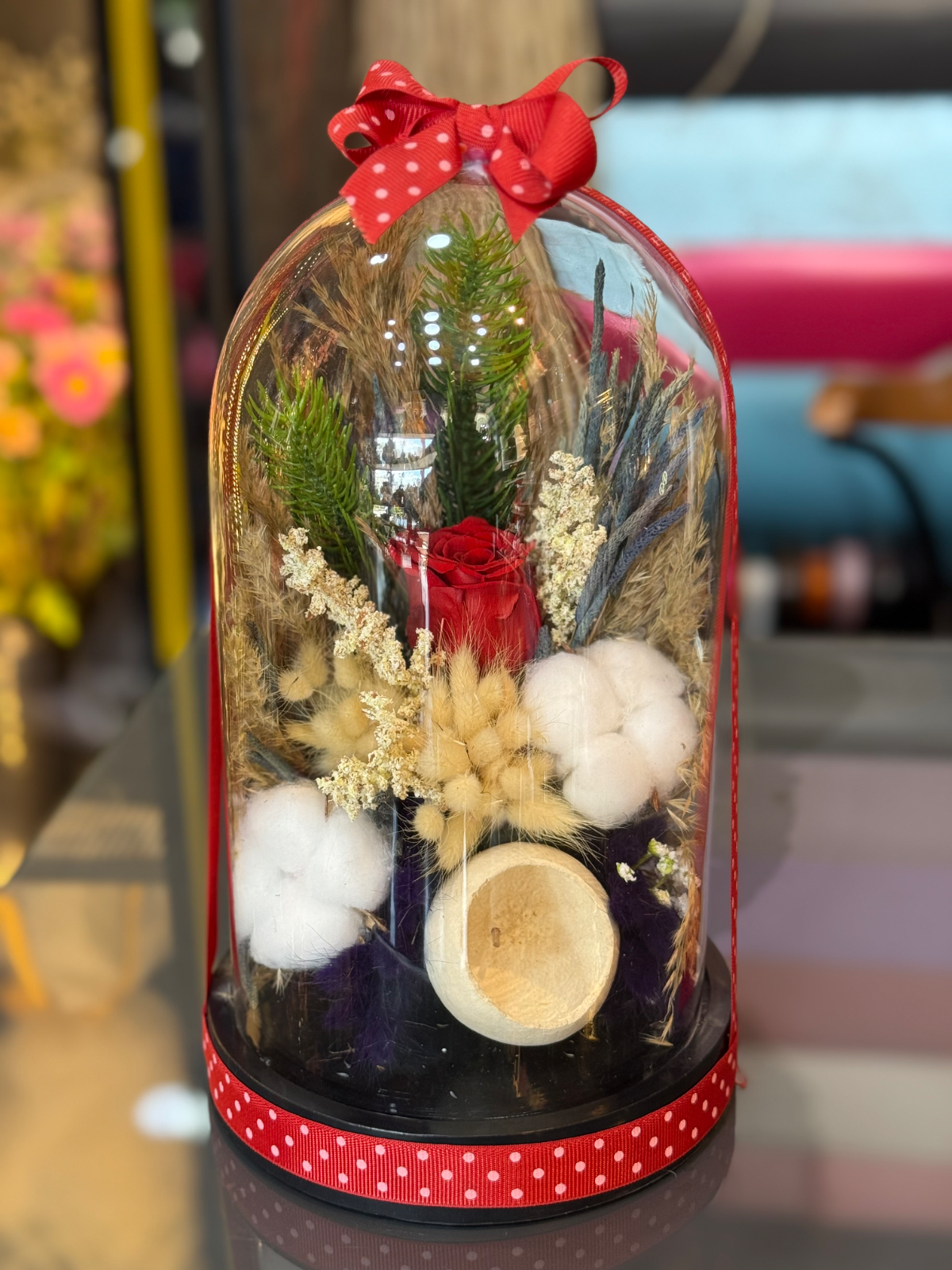 Solmayan gül kırmızı