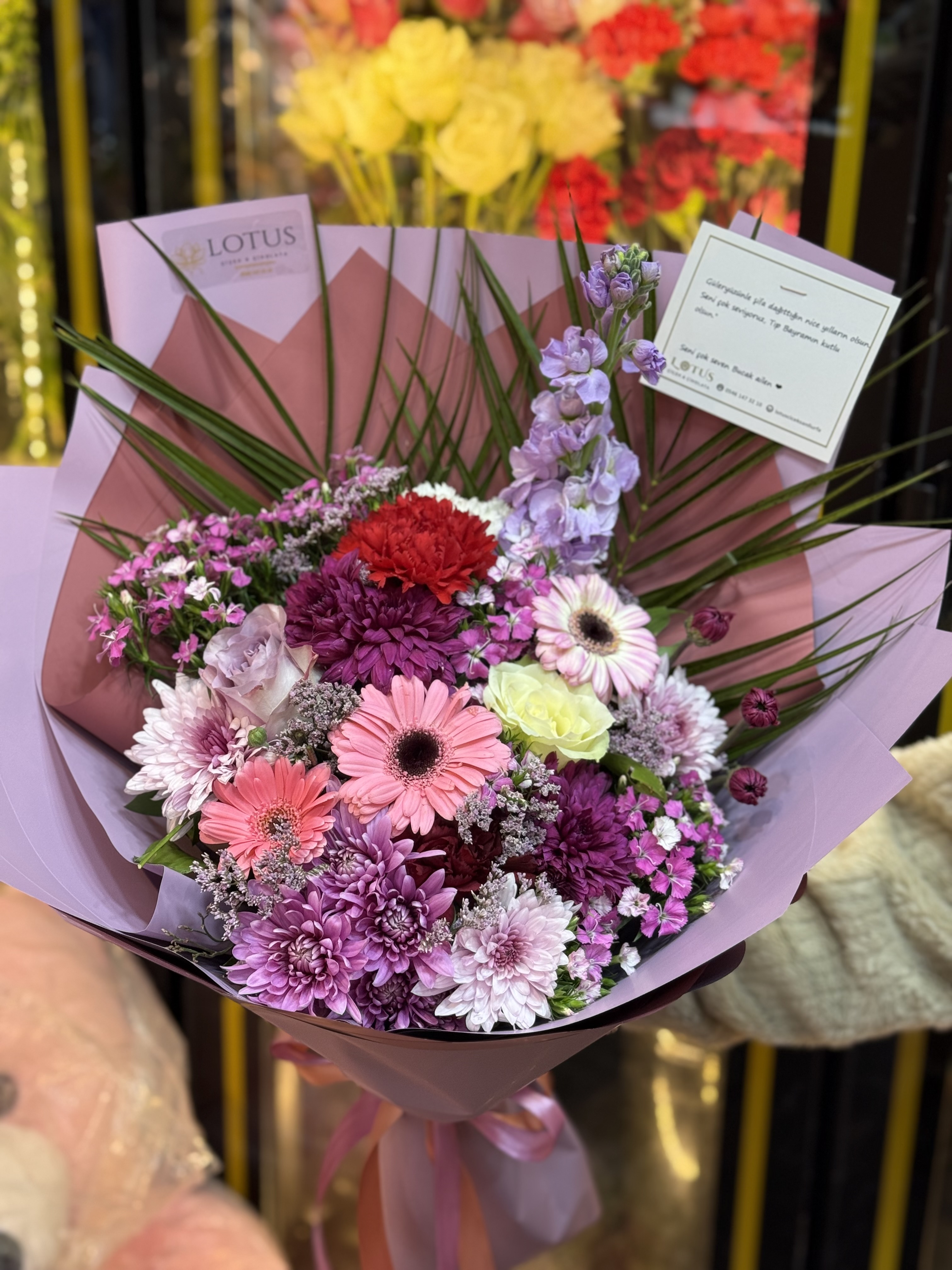 Karışık pudra renk buket