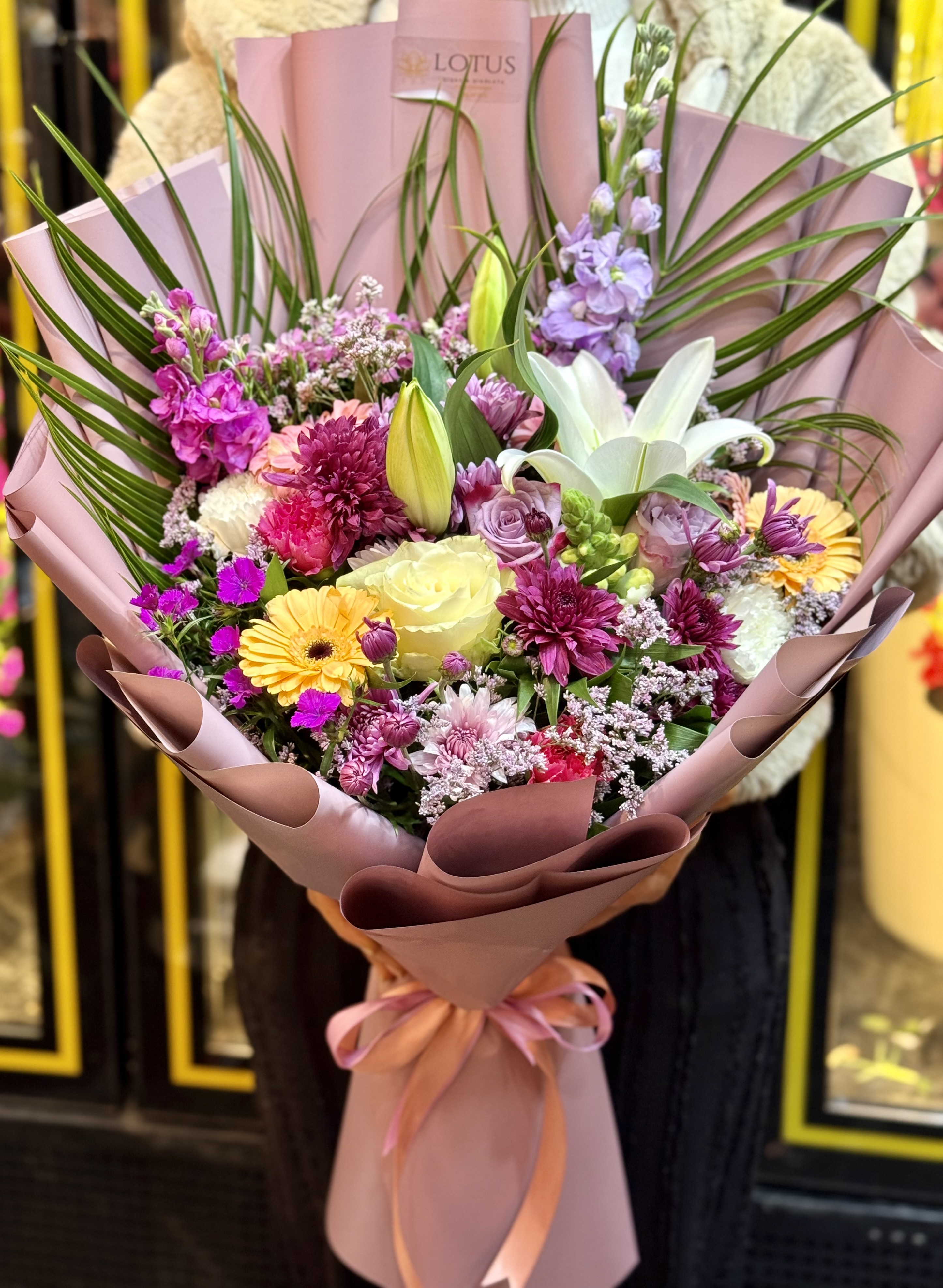 Lilyum ve pembe mor buket