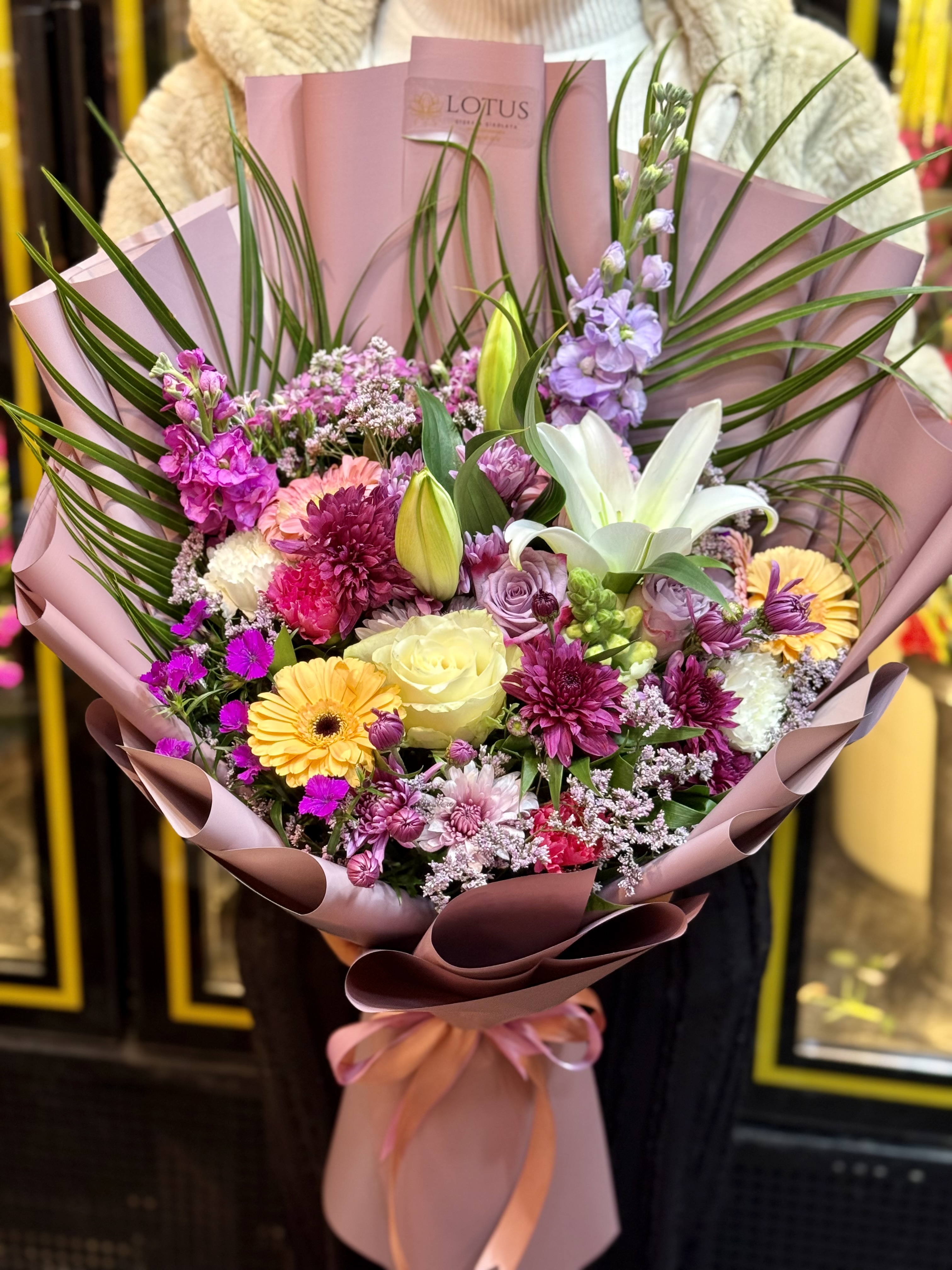 Lilyum ve pembe mor buket