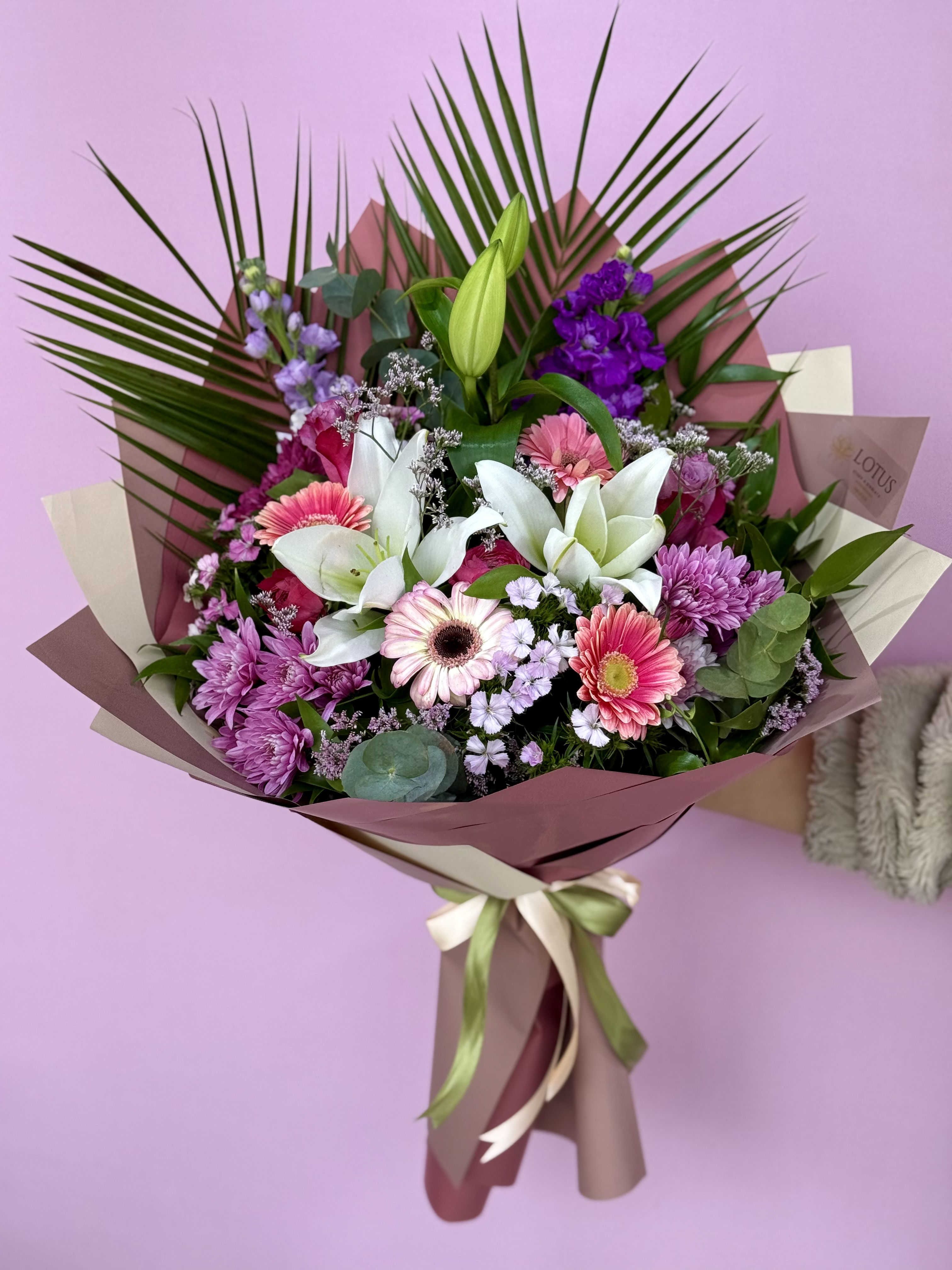 Lilyum ve karışık buket